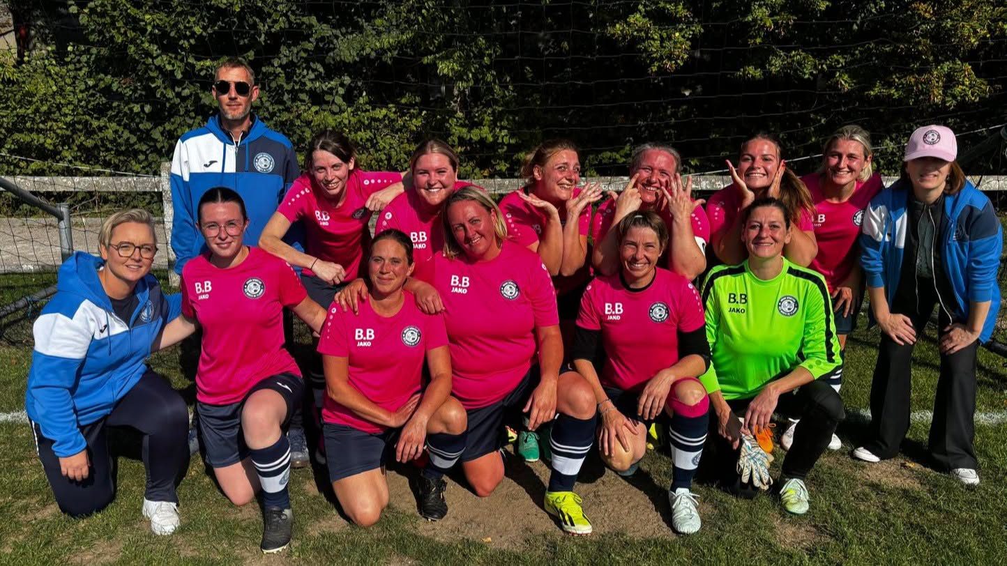 L'équipe féminine de l'USMF et son encadrement